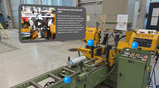 仓库中的一台大型机械，旁边有一个 3D 成像的窗口，写着“Key Features of the Sabi EB 250”的字样。