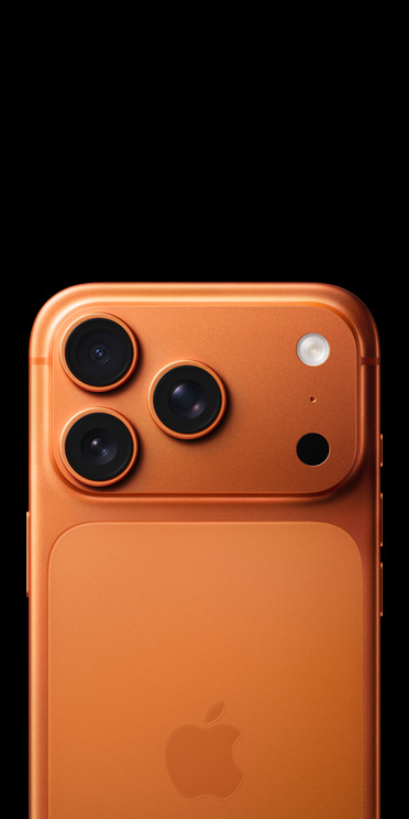 星宇橙色 iPhone 17 Pro 背面外观，展示 Pro 级融合式摄像头系统、激光雷达扫描仪、闪光灯和麦克风。