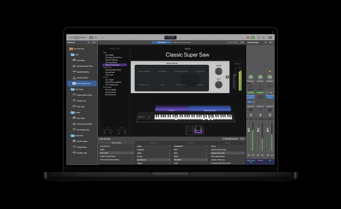 16 英寸 MacBook Pro 屏幕显示 MainStage 工作区，展示 Transform Pad，左侧面板展示各类文件，底部的 Patch Settings 展示 Patch Library 中的各种声音，右侧为 Channel Strips 和控制项。